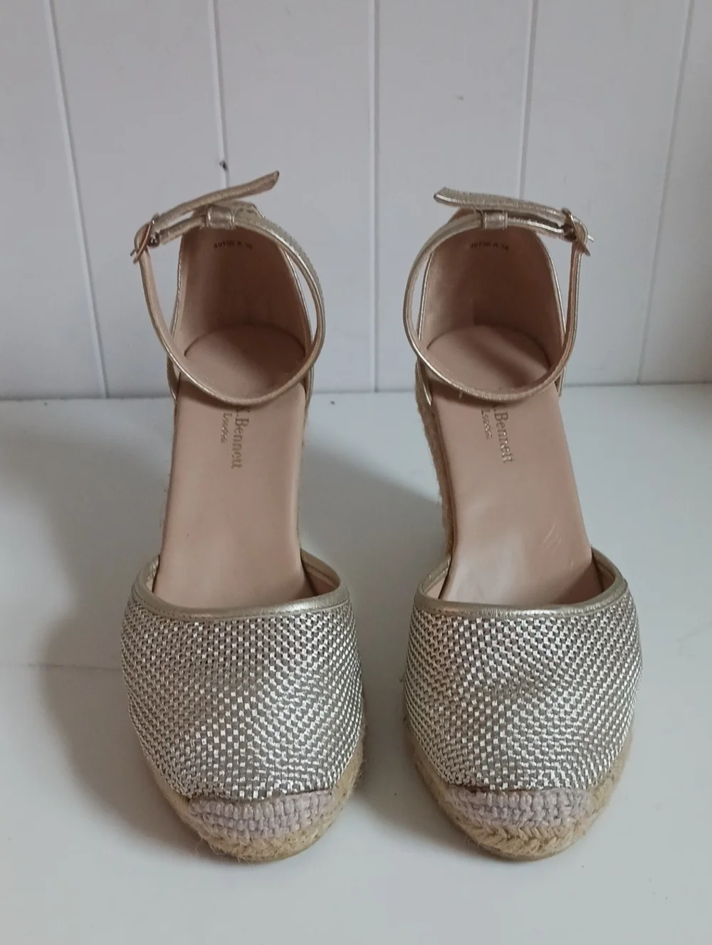 L.K.BENNETT GOLD STRAW WEDGES SANDALS.